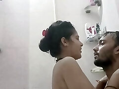 Hardcore rough Sex in bathroom with paramour