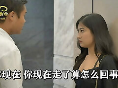 JD052-Girlfriend took the initiative to send to the door