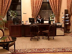 Morena a espera do meu Amante no Hotel e ele com Loira no quarto ao lado