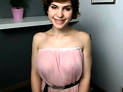 Hot Amateur Babe Fucking Machine Show On Webcam