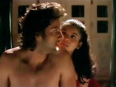 Hot Smooch Between Fardeen &amp; Meghana,