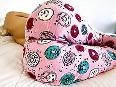 Step Mommy Wakes up to Hard Cock of Step Son He helps Cougar to jizm quick Carry Light