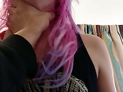 Punk chick rails dick