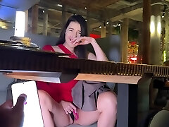 Jolie Butt screams in public when BF stimulates her pussy with remote toy