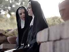 Horny nun Kenna James craves to eat wet pussy in the evening