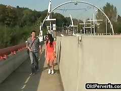 Outdoor bj and smooth-shaven cunt fuck