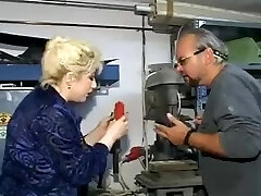 Zsanna drilling fisting and peeing