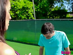 Cougar sport instructor gets mouth jizzed