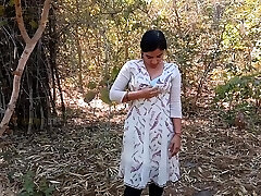 Indian Bhabhi Flashing Boobs Getting Naked In Public