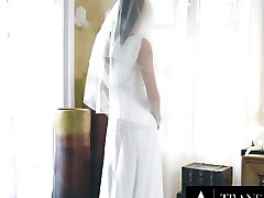 Petite Lesbian Gives Trans Shes Ever Had! With Runaway Bride