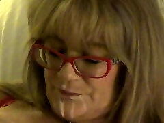 GiGi Juggs smoking enjoys her honeypot being licked Filthy GigiJuggs Smoker