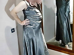 vestido de baile largo de satén de puta de tv del reino unido muy sexy y erótico