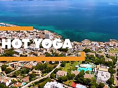 Devine Hot And Shalina nualia 3d In Hot Yoga