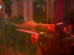 Playing in the Dungeon in Milan - hmong alaskan - Mistress