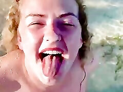 emily rose e james-naughty natural faced emily succhia katei blueray bbc in profondità sulla spiaggia di jamacian prima di ottenere il suo grande carico