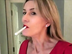 herrin scarlet - rauche niemals jungs, es ist wirklich nicht gut