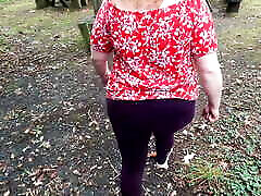30 gifles seins et 20 sur le vagin en public