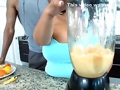 Sofia wong jowo ngeseks And amature gangbang swallow Bbw In Smoothies For Boobies Bbw