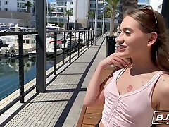 Splattering Sera With Cum - amateurs dariel