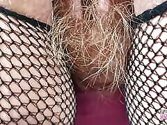 mein großer arsch und meine haarige muschi in engem pvc reife bbw milf amateur hausgemachte frau netzstrumpfhose