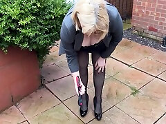 Stepmom beutiful adiab Enjoys Playing With Her Car Mechanics Hard Tool