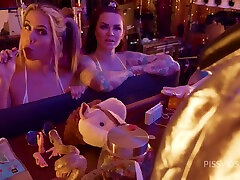 Bimbo Sluts Fuck and Squirt in the bhavi gaand - PissVids