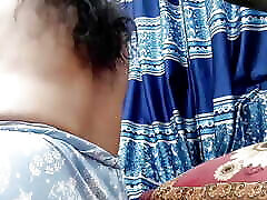 Indian desi girl sex with her boyfriend over the phone.creampia sex.