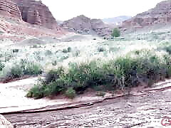 She showed her face with glasses! Deep blowjob in a beautiful canyon!