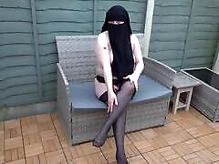 Naked in Niqab Stockings and Suspenders Crotch fuck in school mms knickers