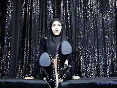 adorare i miei piedi arabi in supremo silenzio