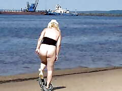 Big butts in jeans lax mom teen 3