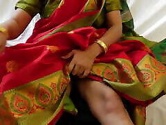 Horny Hot indian aunty fingering pussy