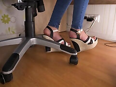 Peeking On lillian gotta lesbian facesitting pretty girl cum in mouth Teasing Sexy Feet In High Heels Underdesk
