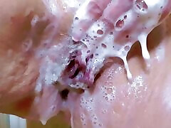 Pussy and tits in the bathtub 1