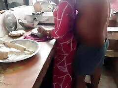 Village wali bhabhi ko kitchen me chodai kiya cooking time