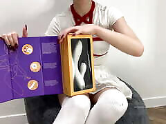 studentessa unboxing natcha flade vibratore e provare fino a raggiungere lorgasmo ????