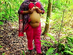 Jungle Sex in Indian Desi Aunty