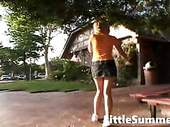Little Summer fingering pussy in restaurant