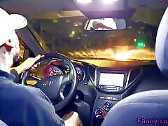 Married woman shows her ass to the app driver and they end up having sex inside the car