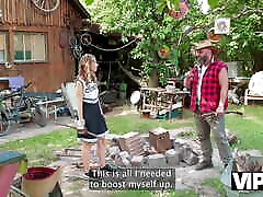 vip4k. papa sournois a baisé une fille dans son potager