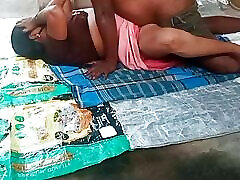 Desi xxx video hind india aunty fuck with his young boy