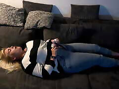 Masturbation feet on orgasms on the sofa I twice intense orgasms satisfyer fingers