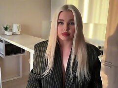 Blonde anal open hinndi hoe with a juicy gyatt got her ass fucked