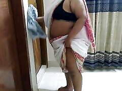 Indian Real 35y Old Maid Cleaning Boss&039;s Room When His Wife Not At Home Just Then The Boss Give Her Anal Fuck