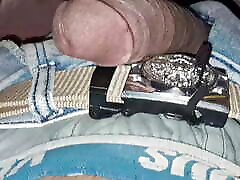 On sex jubur in Year&039;s Day, the neighbor sucked