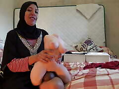 Muslim Woman Has Kinky Cuckold Sex With BBC and Tantaly Doll