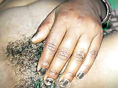 Desi village bhabhi vavrator inside pussy sex