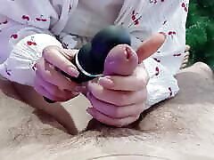 girlfriend extracts sperm using a new vibrator
