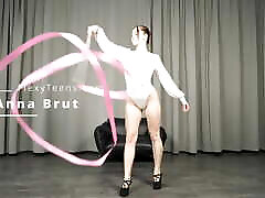 Anna Brut talented xxx video indonesiacom gymnast spreading legs
