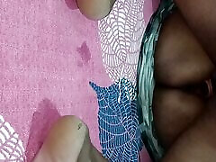 Close up pussy fuck by using silicon condom